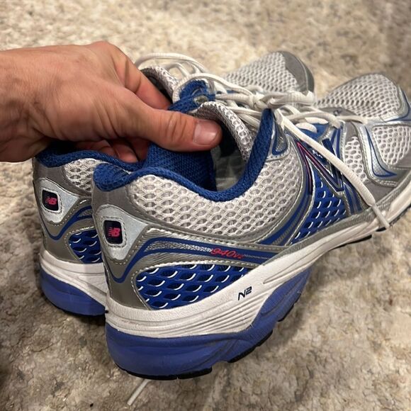 New Balance Women’s Running Shoes W940wB2 Silver size 12 EUC no insole USA made - Picture 2 of 9